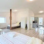 Monteurwohnung Zentrale Lage Mit Parkplatz & Schleusenblick