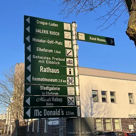 Monteurwohnung In Zentrale Lage Mit Parkplatz & Blick Zur Schleuse Apartment *