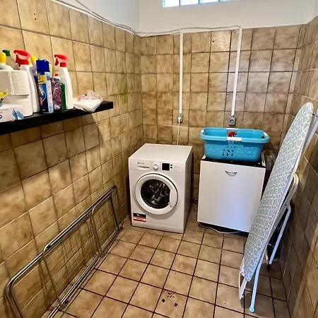 Monteurwohnung Zentrale Lage Mit Parkplatz & Schleusenblick Appartamento *