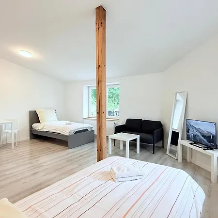 Monteurwohnung Zentrale Lage Mit Parkplatz & Schleusenblick Апартаменты *