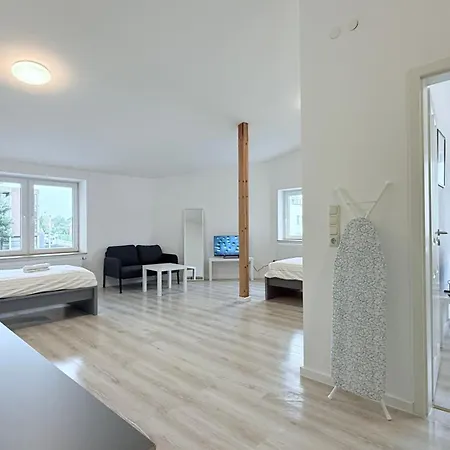 Monteurwohnung Zentrale Lage Mit Parkplatz & Schleusenblick * Брунсбюттель