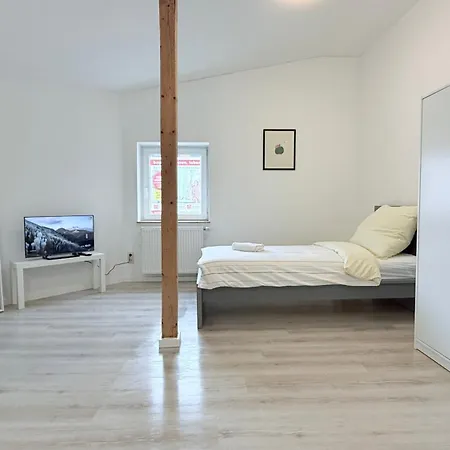 Апартаменты Monteurwohnung Zentrale Lage Mit Parkplatz & Schleusenblick