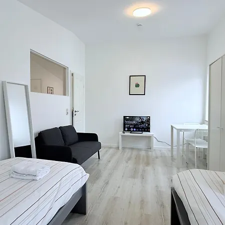 Appartement Monteurwohnung Zentrale Lage Mit Parkplatz & Schleusenblick