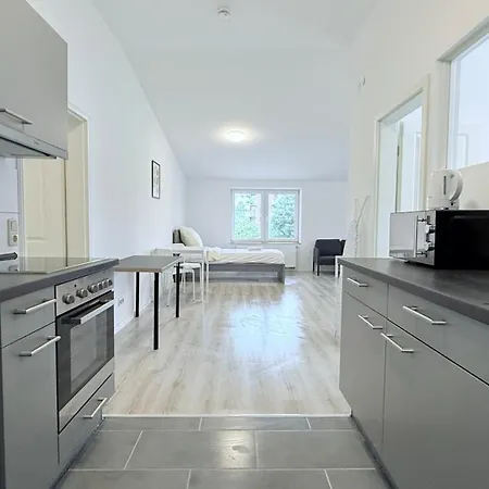 Monteurwohnung Zentrale Lage Mit Parkplatz & Schleusenblick Брунсбюттель