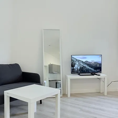 Monteurwohnung Zentrale Lage Mit Parkplatz & Schleusenblick Апартаменты Брунсбюттель