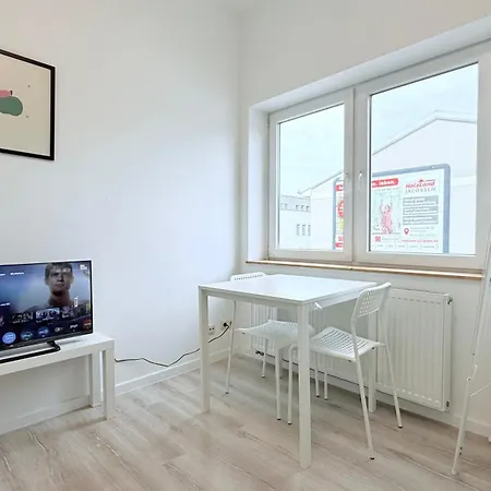 Appartamento Monteurwohnung Zentrale Lage Mit Parkplatz & Schleusenblick Brunsbuttel