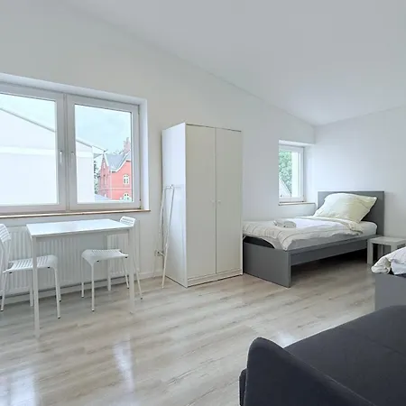 Monteurwohnung Zentrale Lage Mit Parkplatz & Schleusenblick Апартаменты