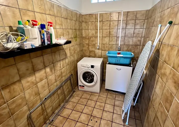 Monteurwohnung Zentrale Lage Mit Parkplatz & Schleusenblick Appartement *