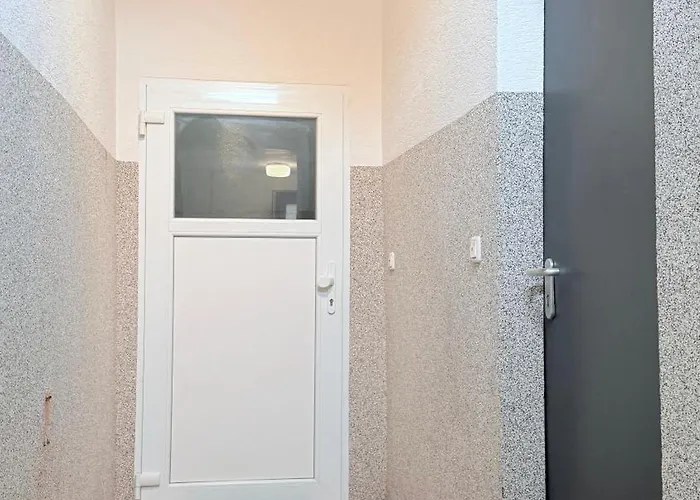 Appartement Monteurwohnung Zentrale Lage Mit Parkplatz & Schleusenblick *