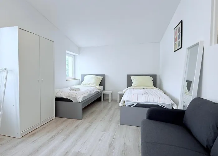 Monteurwohnung Zentrale Lage Mit Parkplatz & Schleusenblick Appartement *