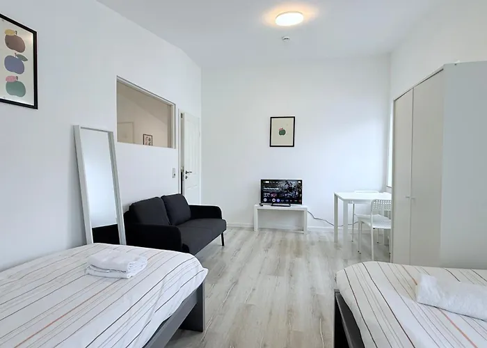 Appartement Monteurwohnung Zentrale Lage Mit Parkplatz & Schleusenblick