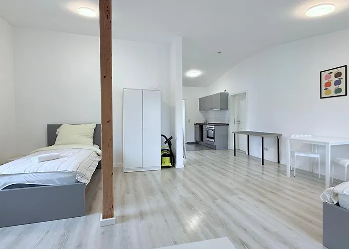 Appartement Monteurwohnung Zentrale Lage Mit Parkplatz & Schleusenblick Brunsbuttel