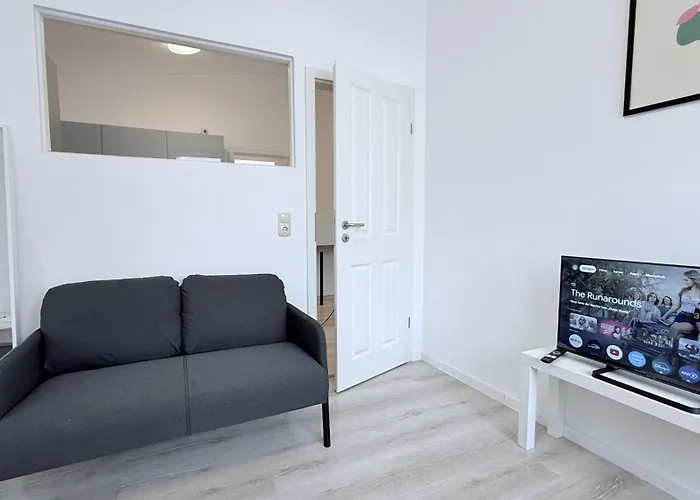 Monteurwohnung Zentrale Lage Mit Parkplatz & Schleusenblick Appartement *