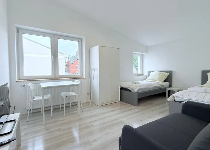 Monteurwohnung Zentrale Lage Mit Parkplatz & Schleusenblick Appartement